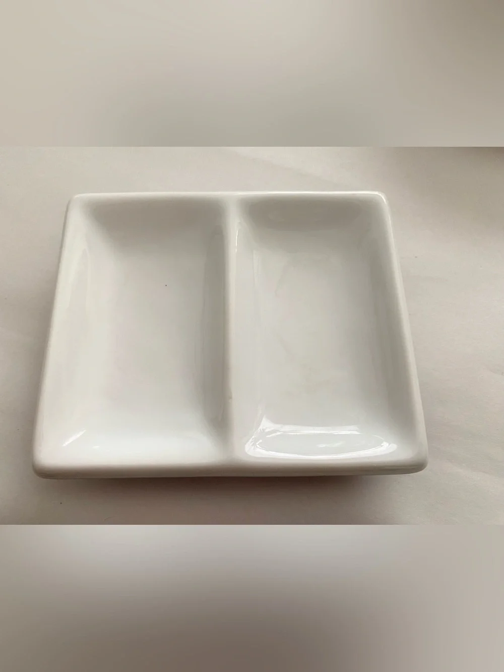 Pier 1 Vintage 1990s Divided Condiment or Olive Dish. EUC. No Chips or stains.